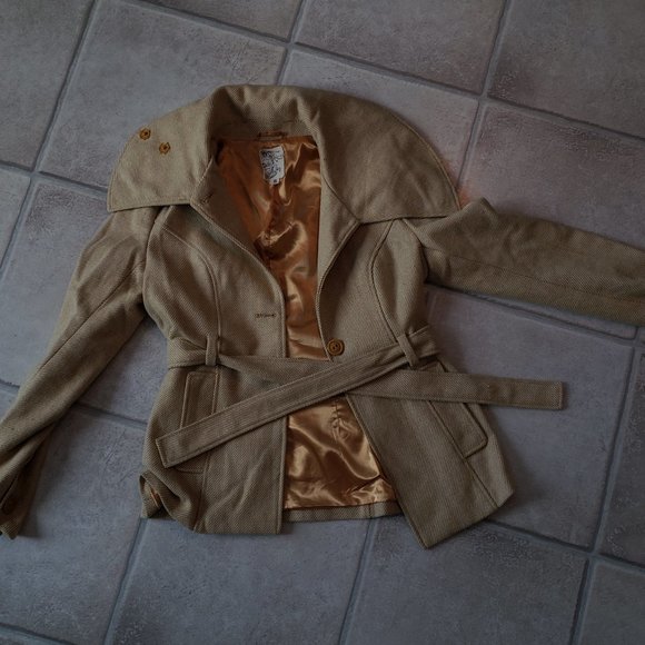 Ladies "Tulle" [Golden] Fall Peacoat - Picture 2 of 4